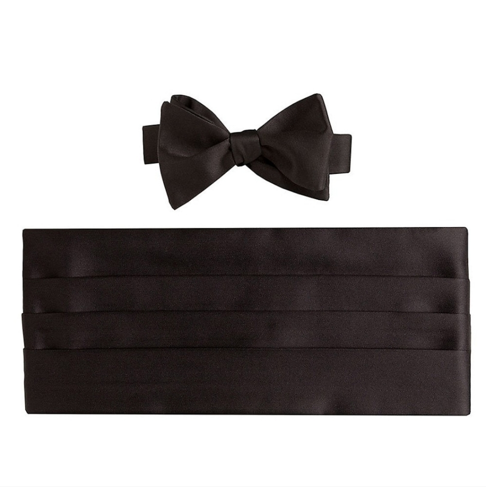 Sax fifth avenue cumberbend & Bow Tie set